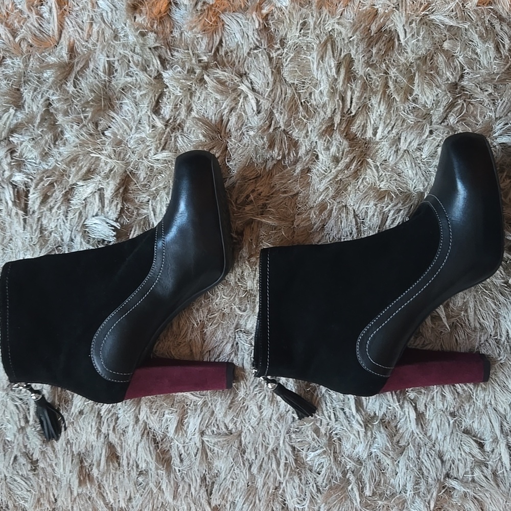 Hush Puppies Black And Burgundy Leather And Suede Booties - Picture 2 of 13
